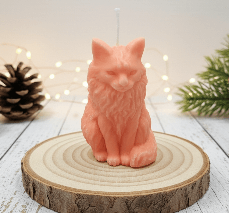Bougie artisanale en forme de chat, design élégant et zen. Idée cadeau pour amoureux des chats et décoration d'intérieur cocooning.
